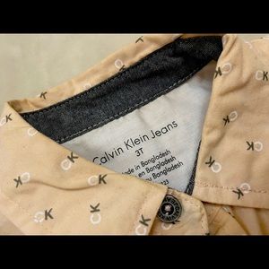 Calvin Klein bottom down signature dress shirt